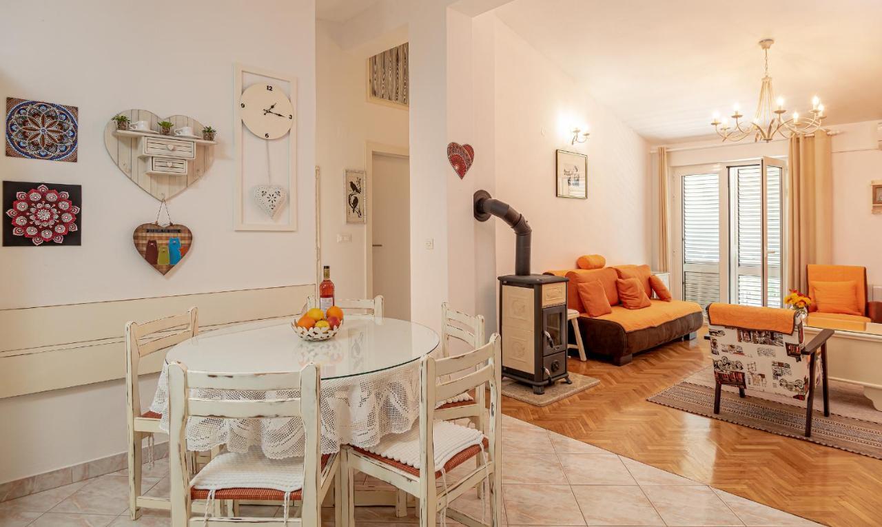 Apartments Villa Lilla Baska Voda Ngoại thất bức ảnh