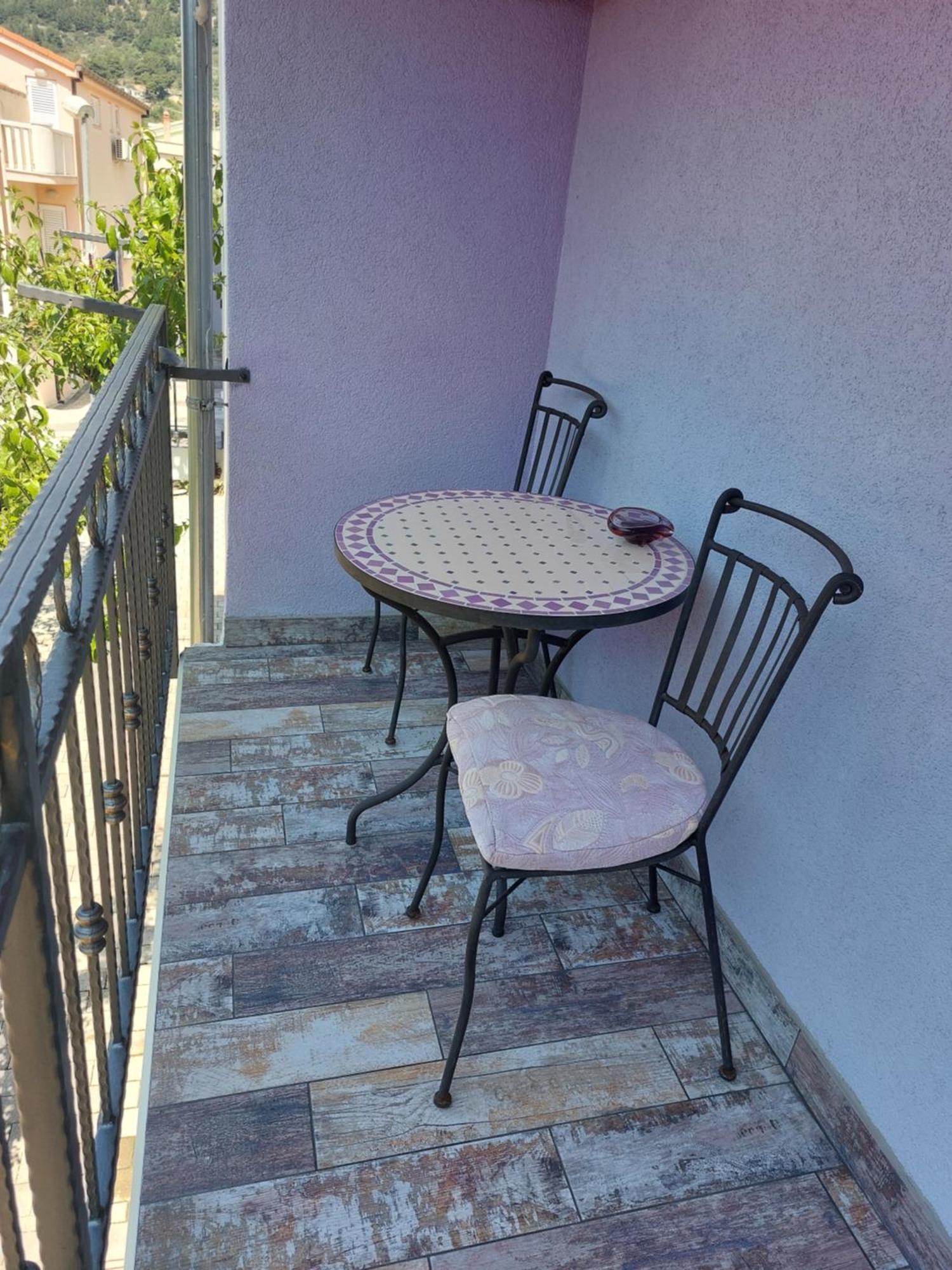 Apartments Villa Lilla Baska Voda Phòng bức ảnh