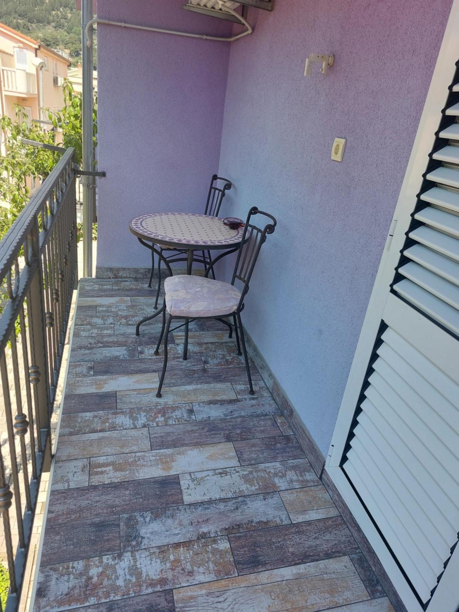 Apartments Villa Lilla Baska Voda Phòng bức ảnh