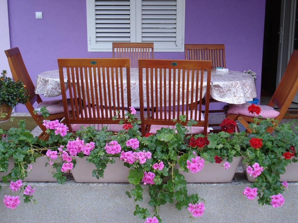 Apartments Villa Lilla Baska Voda Ngoại thất bức ảnh
